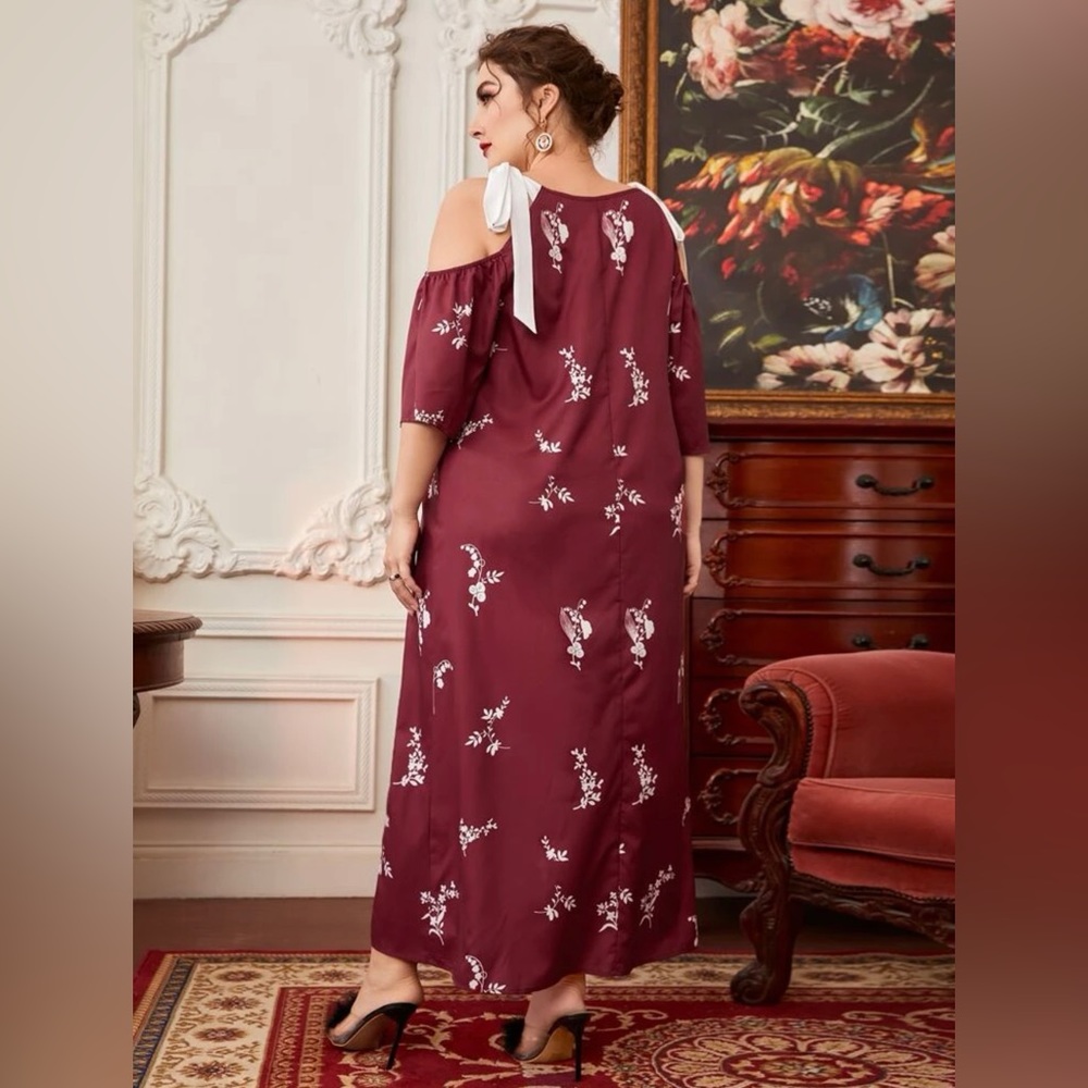 SHEIN Burgundy Floral Nightgown - Plus Size - Picture 3 of 4